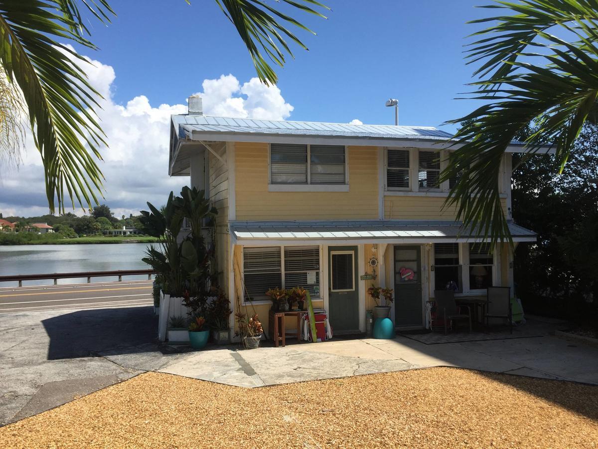 Sun N Fun Beachfront Vacation Rentals Indian Shores Exterior photo